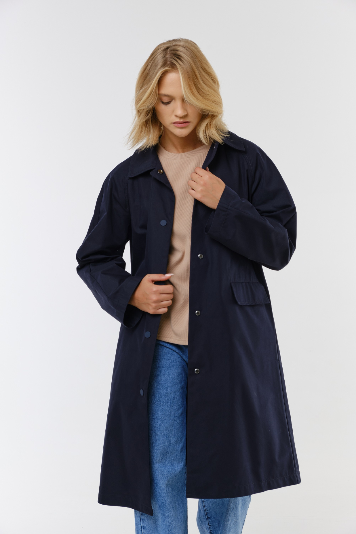 картинка 446.S25.005 плащ женский NAVY от магазина Albana