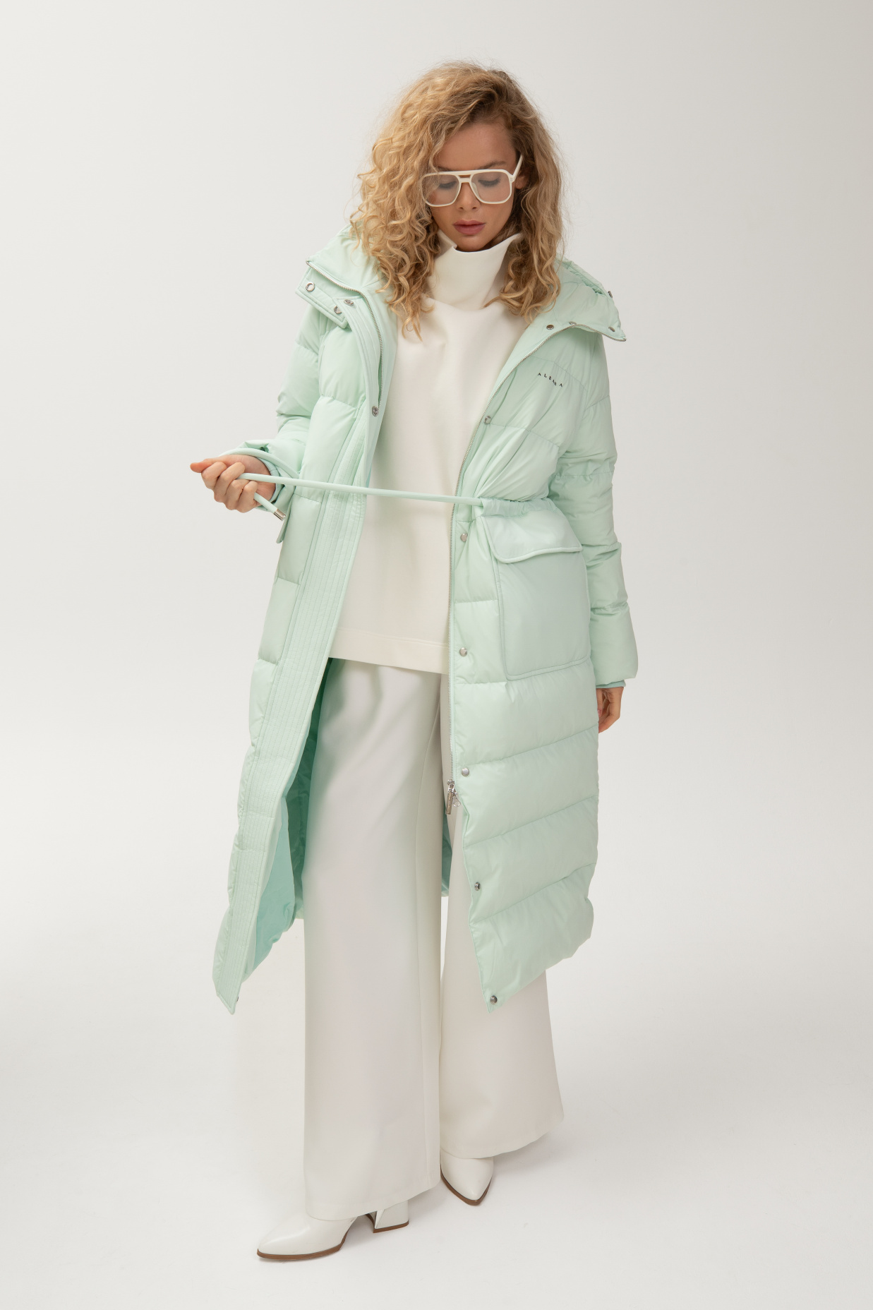 картинка 373.FW25.007S пальто женское AQUA от магазина Albana