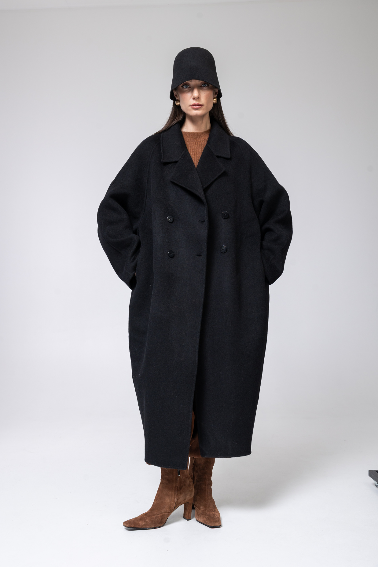 картинка 22111.ACW.0001S пальто женское из шерсти BLACK от магазина Albana