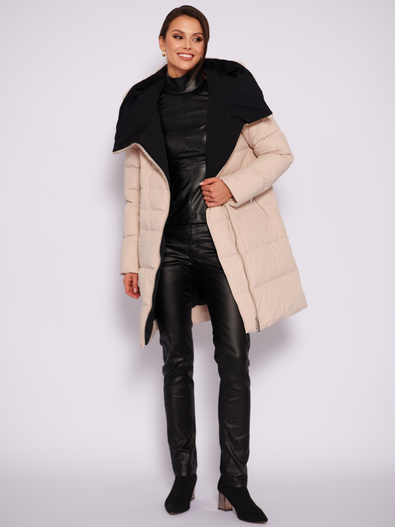 картинка 112.W22.016 пальто женское LIGHTE BEIGE от магазина Albana