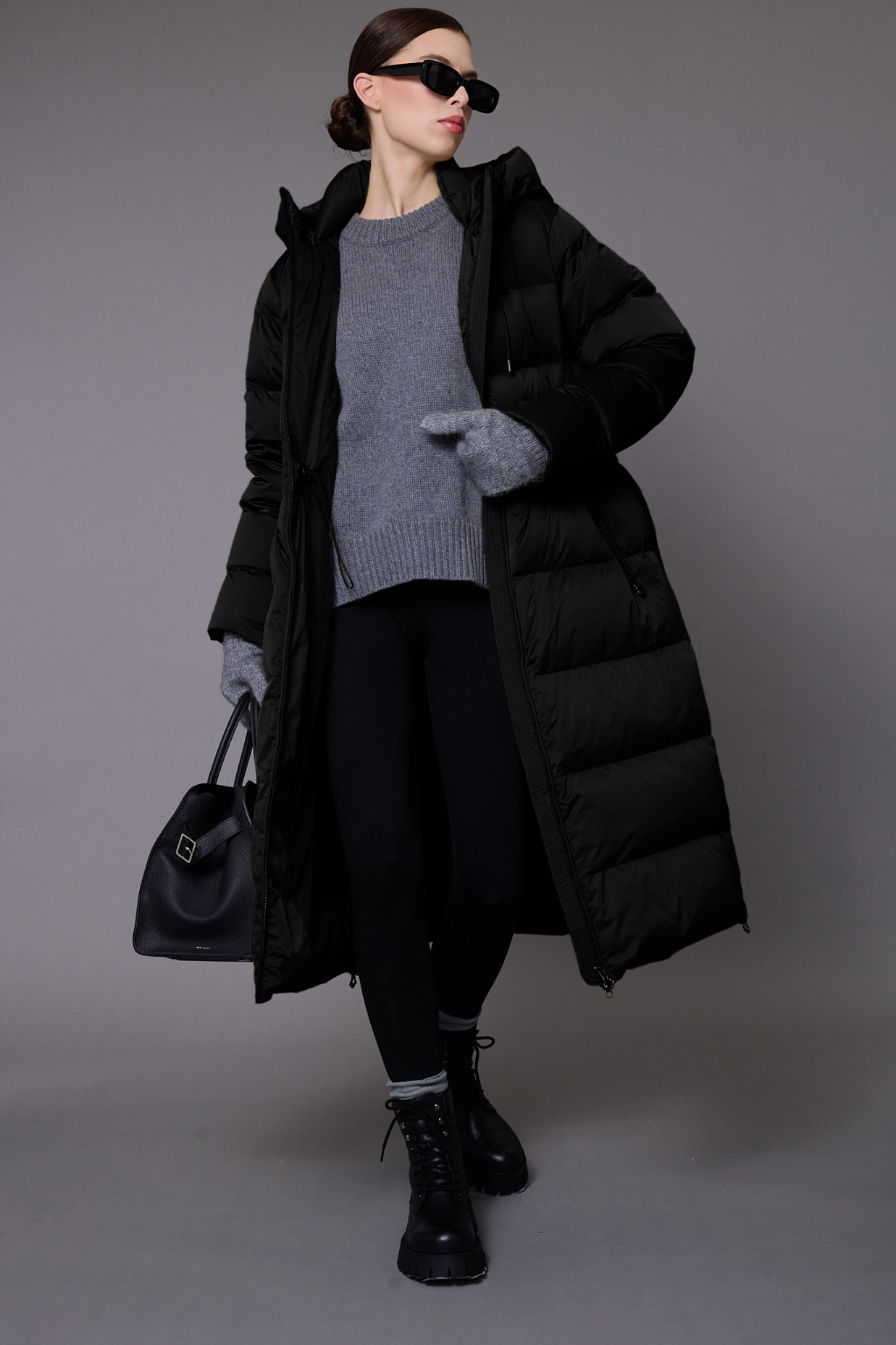 картинка 462.W25.001 пальто женское BLACK от магазина Albana
