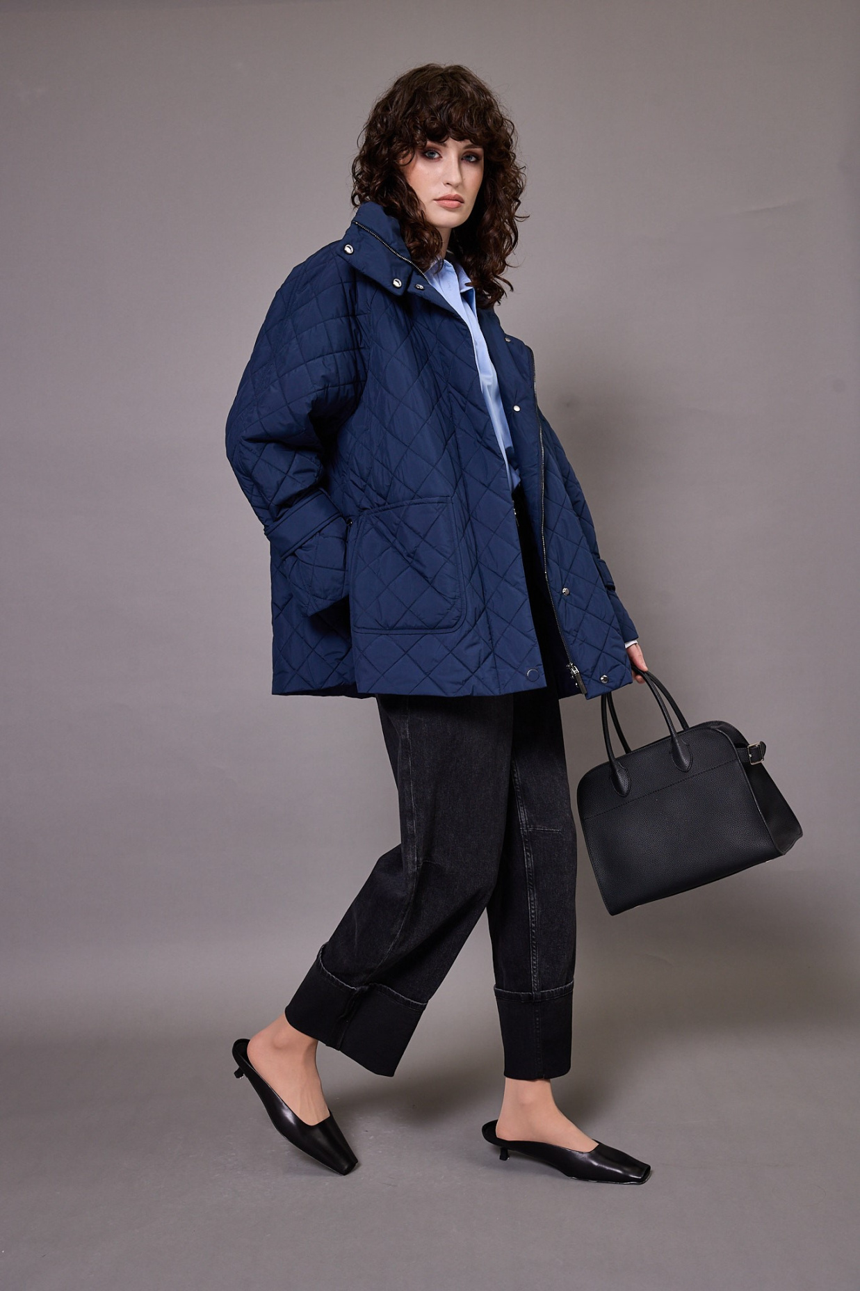 картинка 522.SS26.005 куртка женская NAVY от магазина Albana