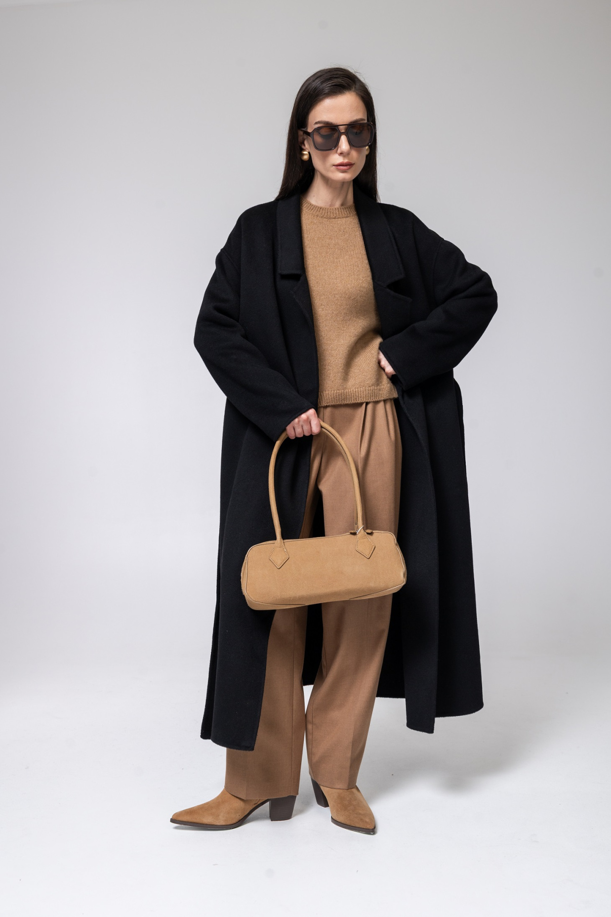 картинка 22112.ACW.0001S пальто женское из шерсти BLACK от магазина Albana