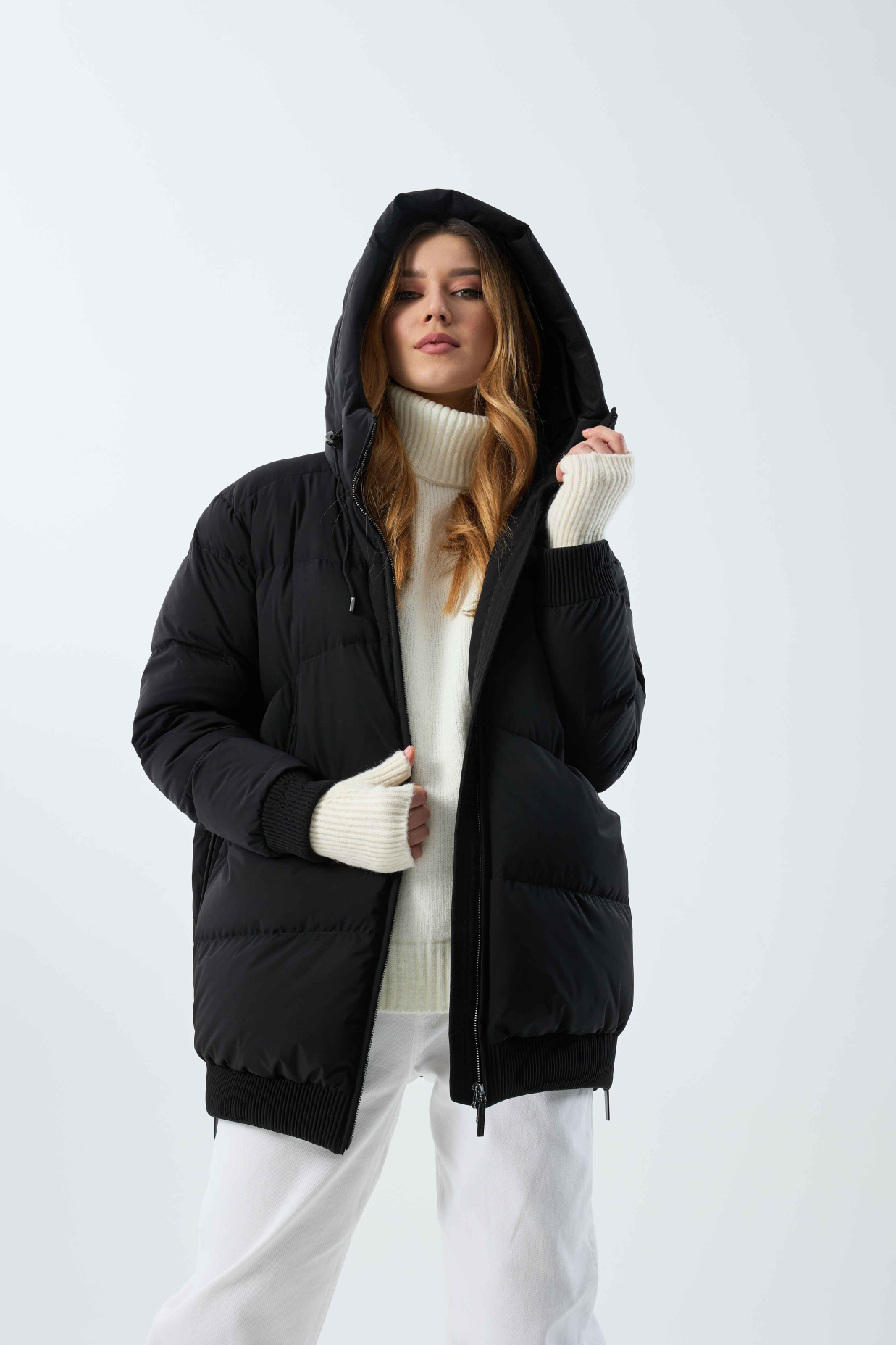 картинка 320.W24.001 куртка женская BLACK от магазина Albana