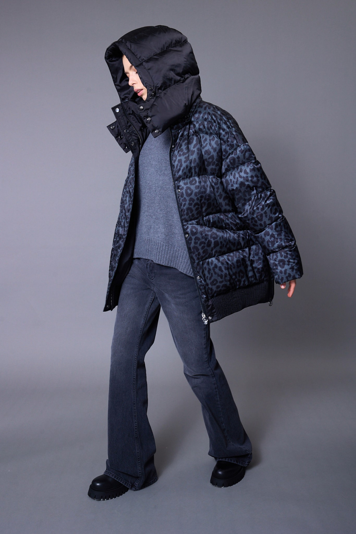картинка 493.FW25.004 куртка женская LEO GREEN от магазина Albana