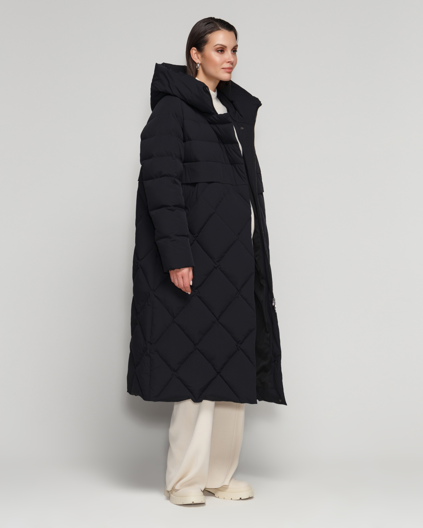 картинка 290.W24.001 пальто женское BLACK от магазина Albana