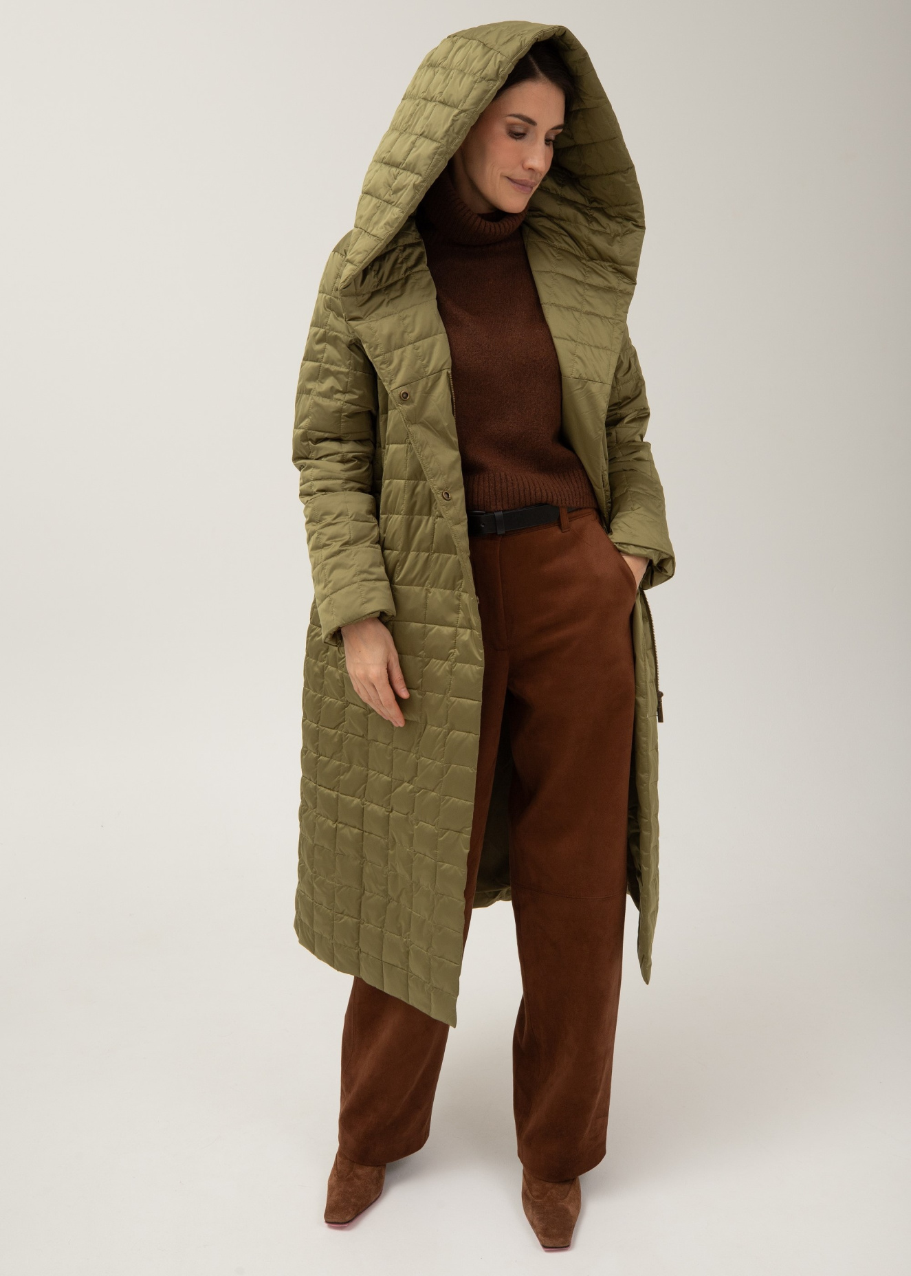 картинка 457.1.FW25.004S пальто женское OLIVE от магазина Albana
