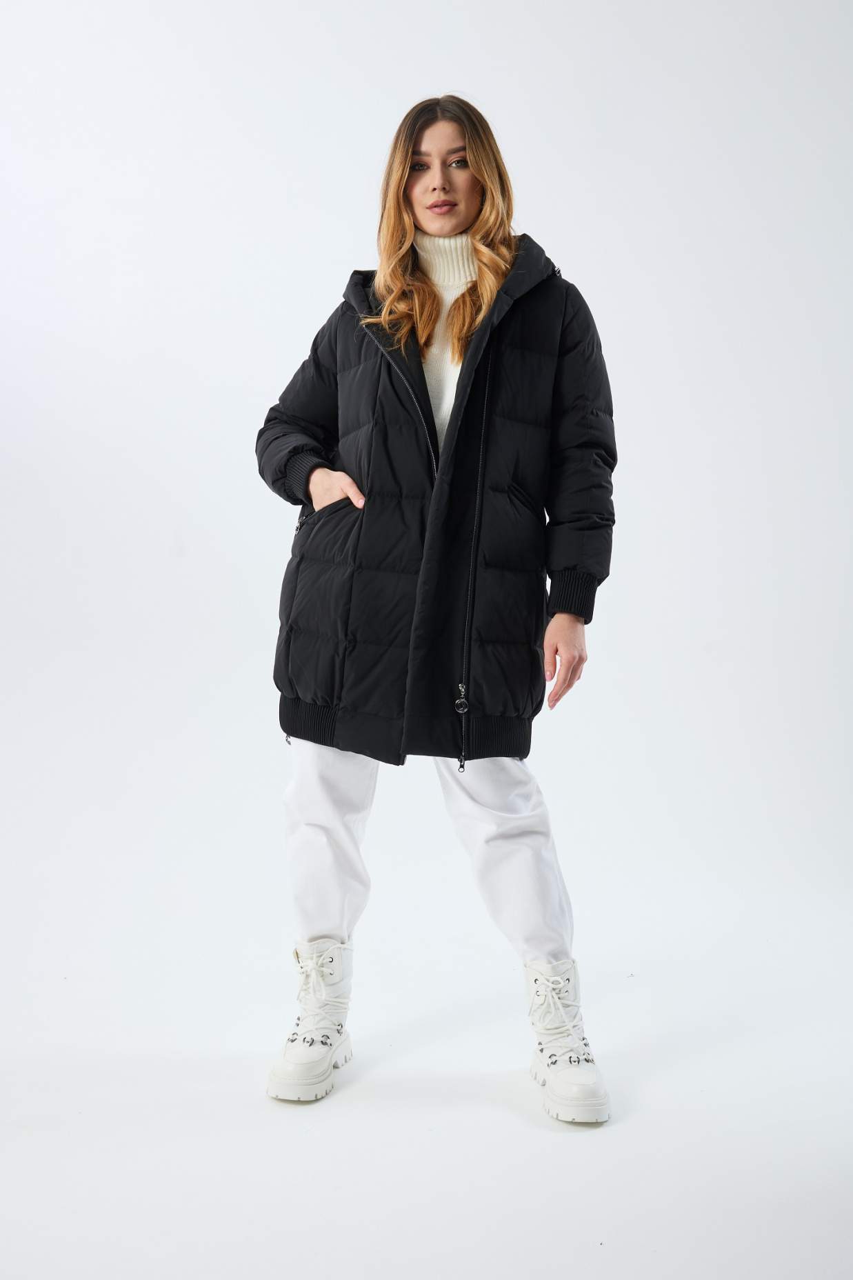 картинка 415.W24.001 пальто женское BLACK от магазина Albana