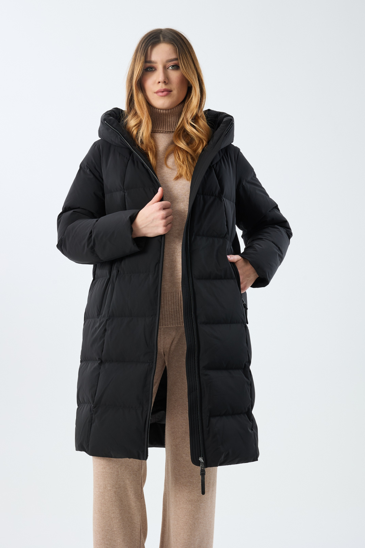 картинка 390.W24.001 пальто женское BLACK  от магазина Albana