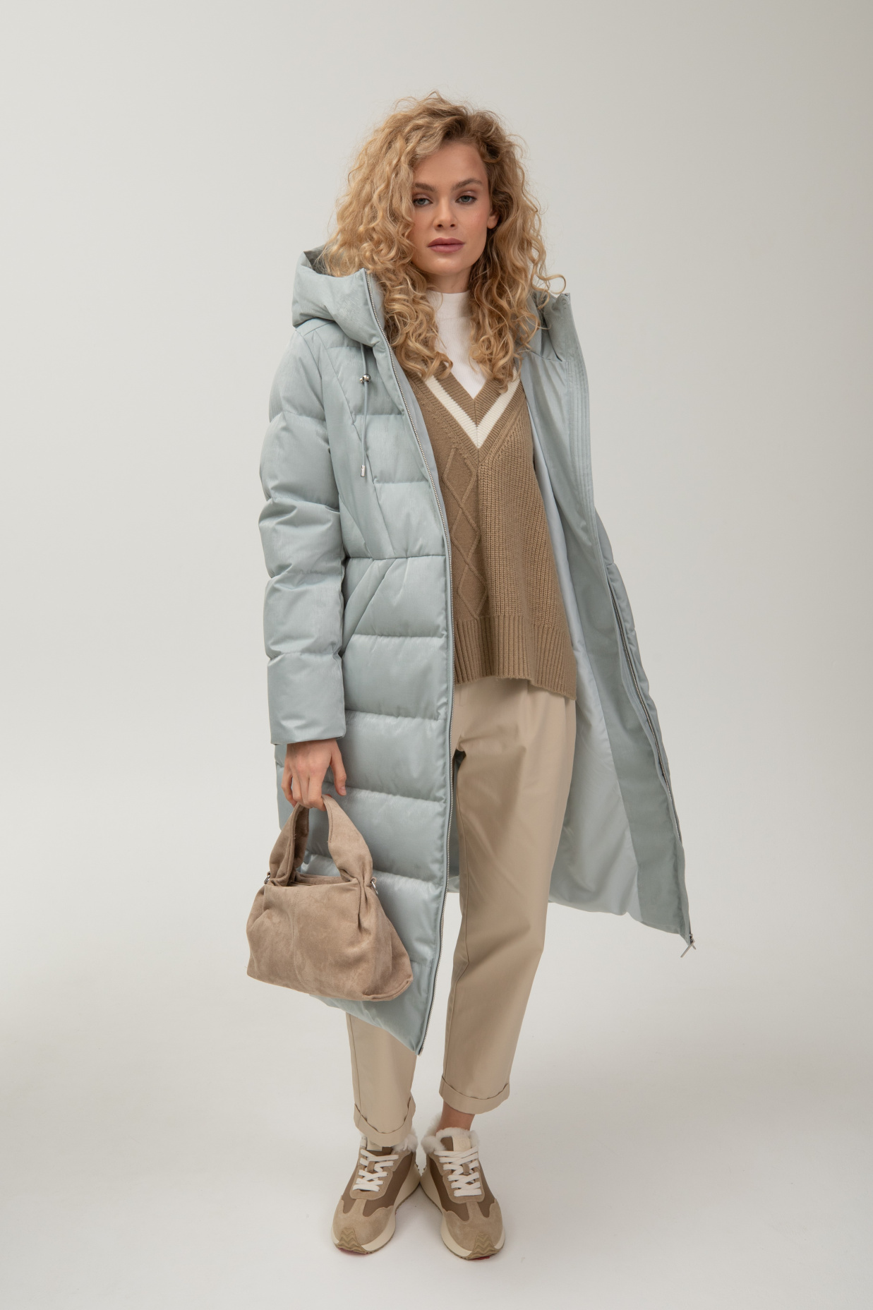 картинка 546.FWAA.009S пальто женское ICE BLUE от магазина Albana