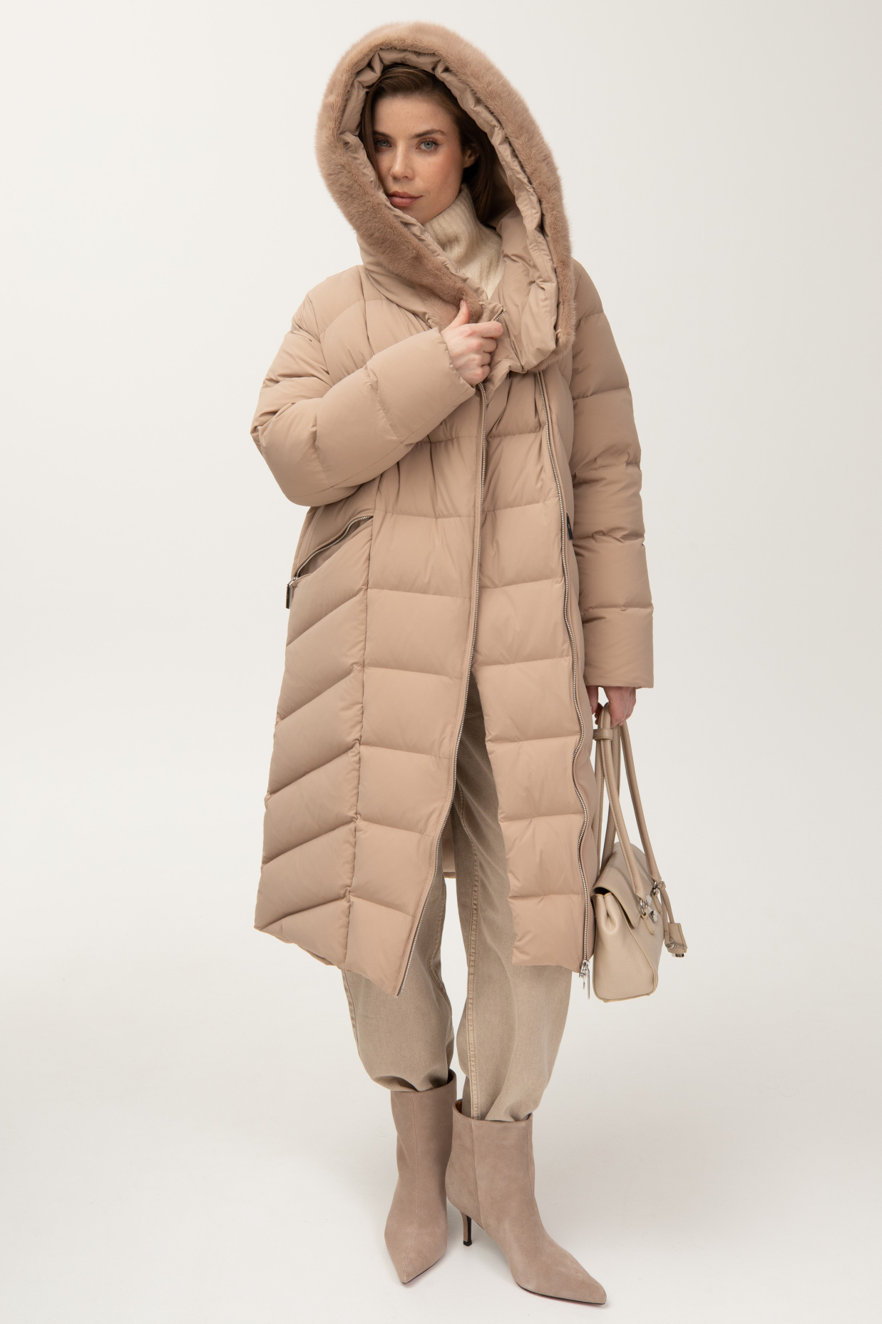 картинка 566.FWAA.017S пальто женское с мехом норка MOKKO от магазина Albana