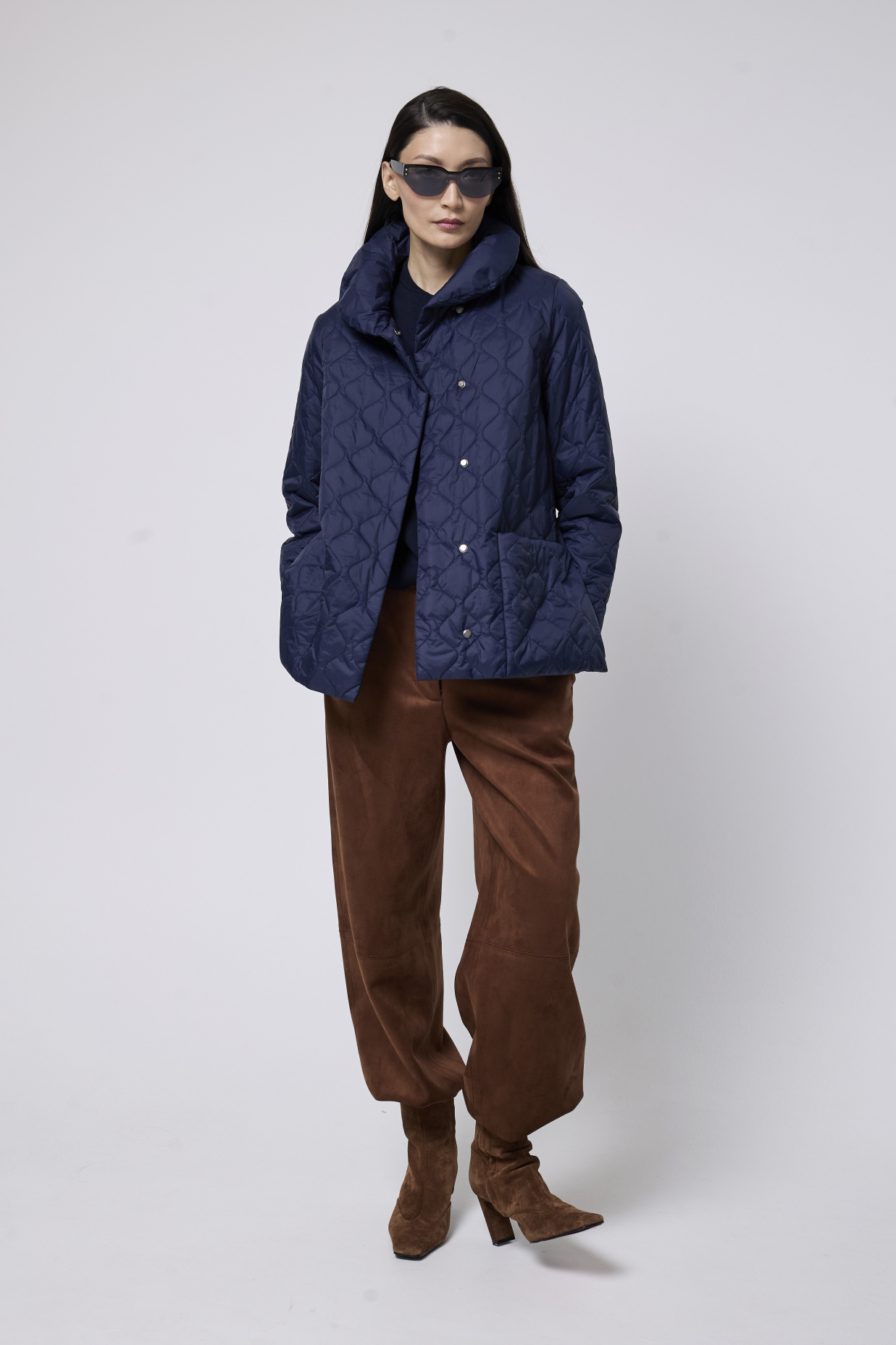 картинка 433.S25.005 куртка женская NAVY от магазина Albana