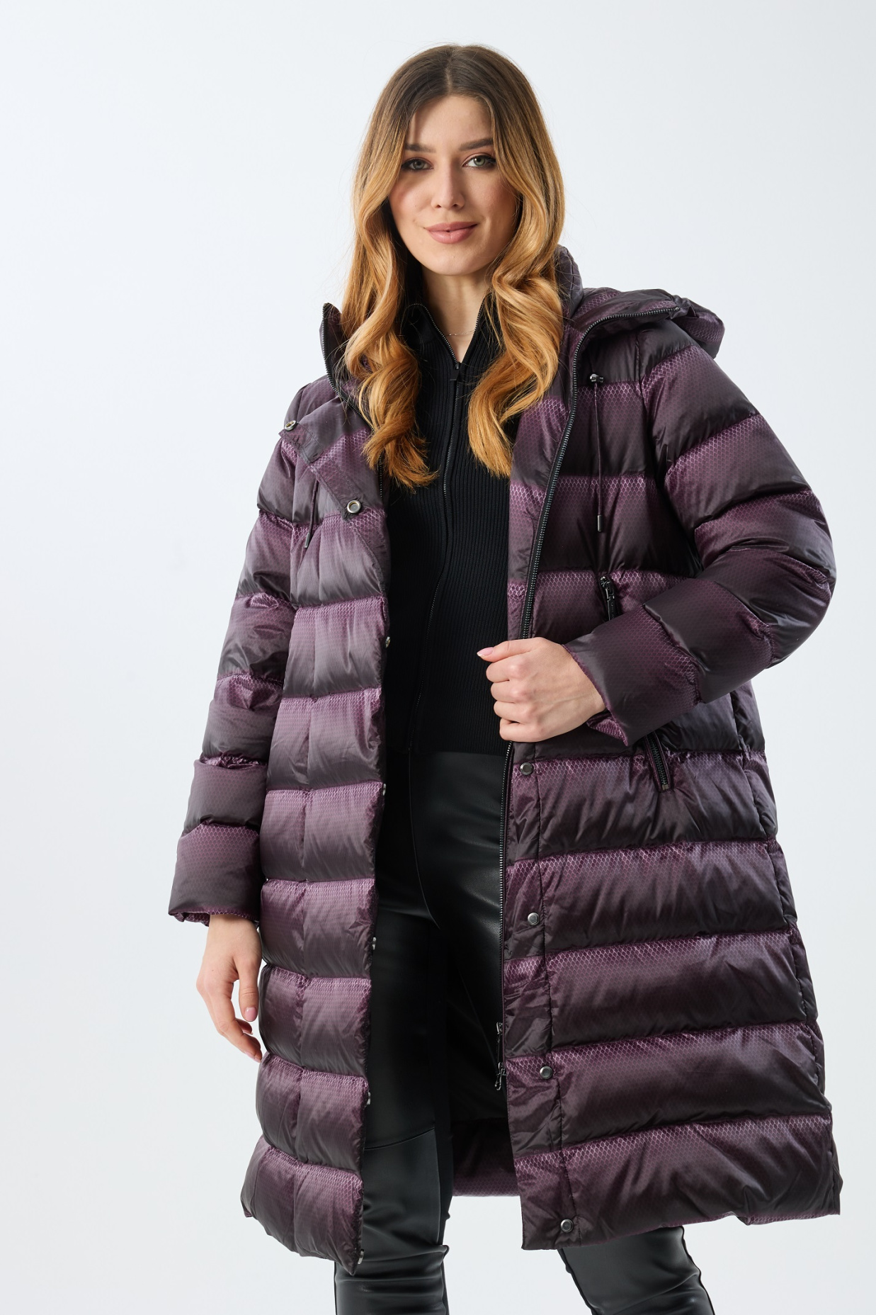 картинка 323.W24.009 пальто женское PRINT SNAKE PURPUR от магазина Albana