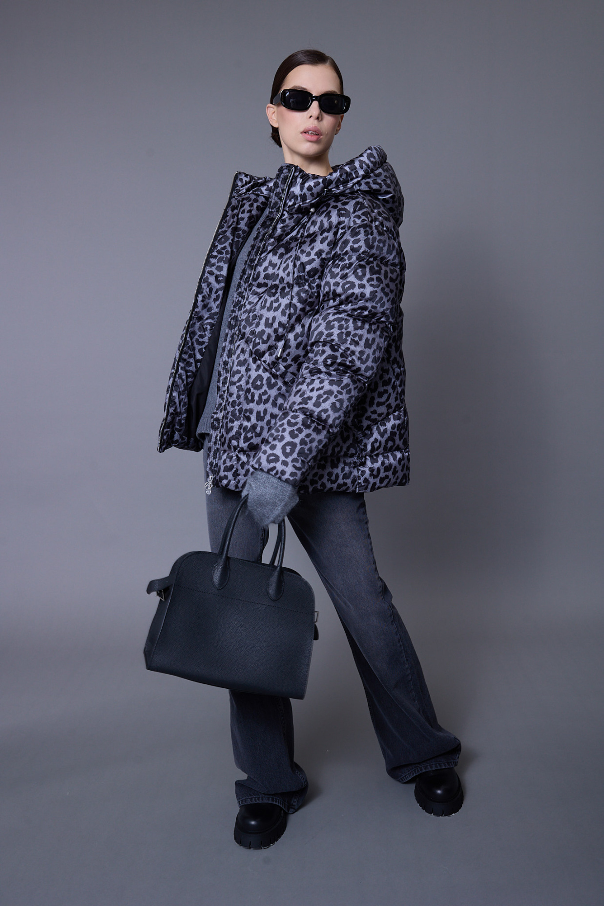 картинка 466.FW25.013S куртка женская LEO GRAY от магазина Albana