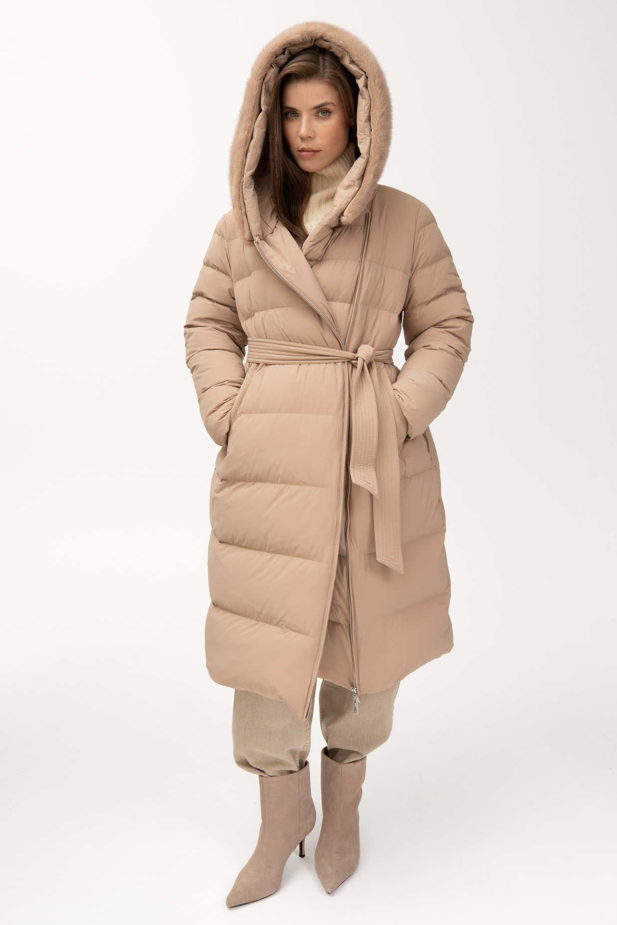 картинка 578.FWAA.017S пальто женское с мехом норка MOKKO от магазина Albana