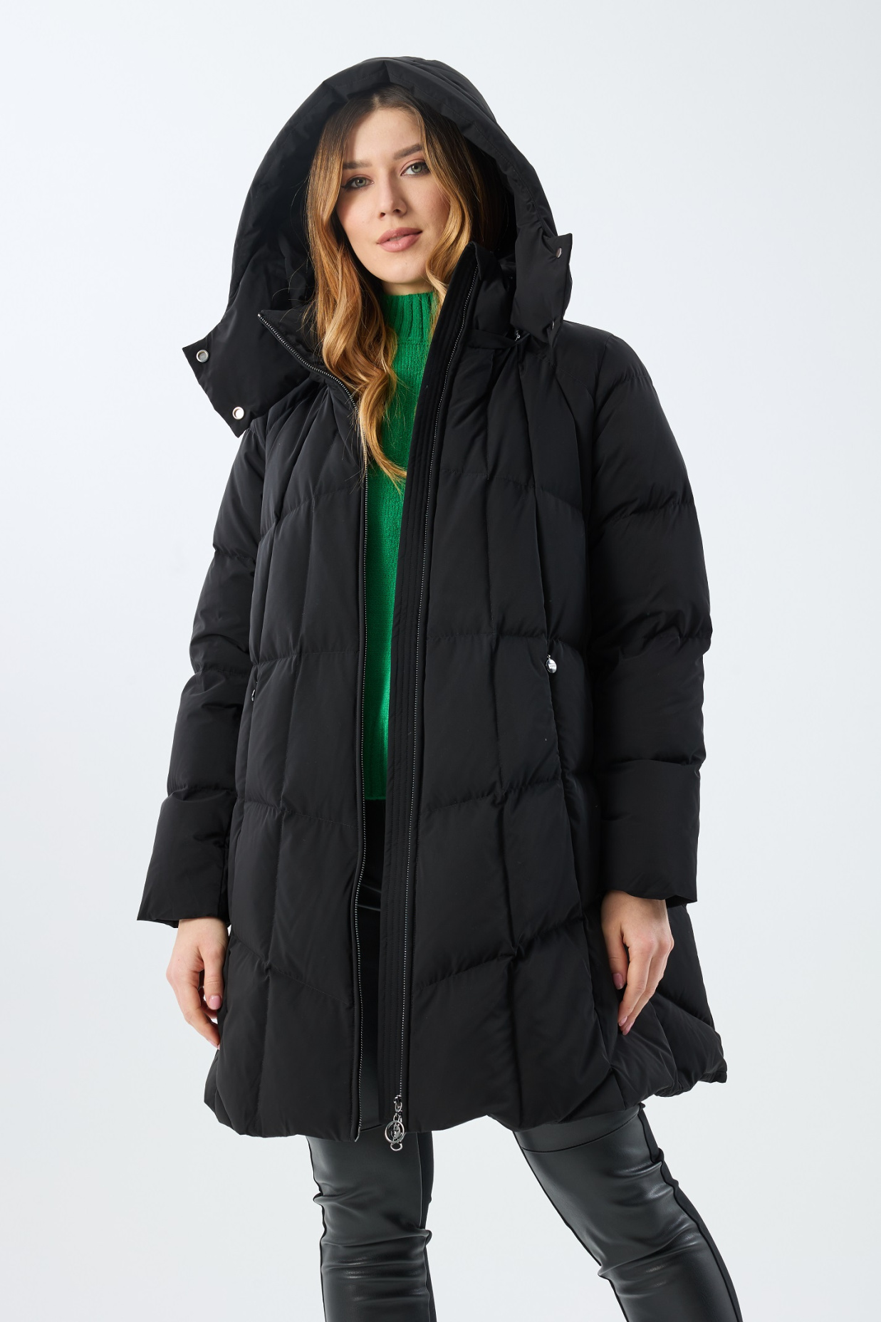 картинка 383.W24.001 куртка женская BLACK от магазина Albana