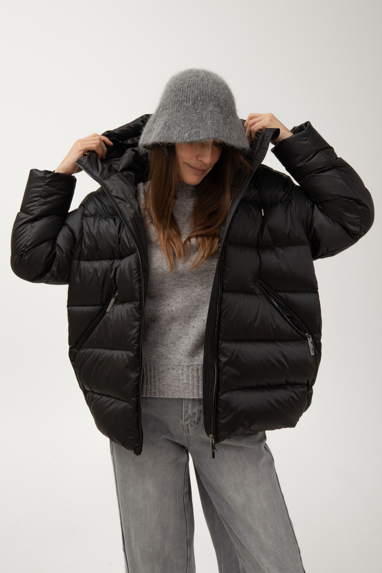 картинка 549.FWAA.001 куртка женская BLACK/LOGO NET BROWN от магазина Albana