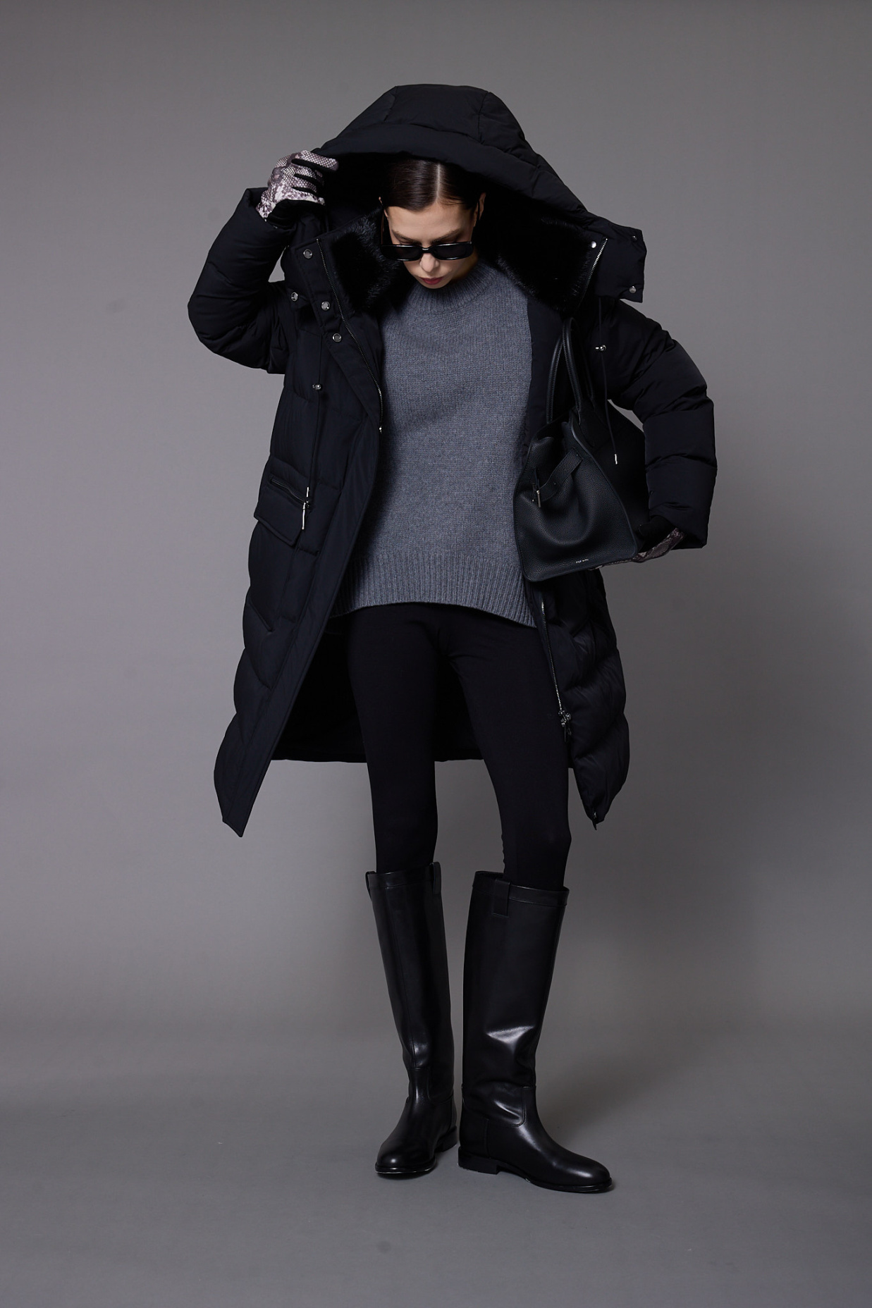 картинка 509.FW25.001S пальто женское BLACK от магазина Albana