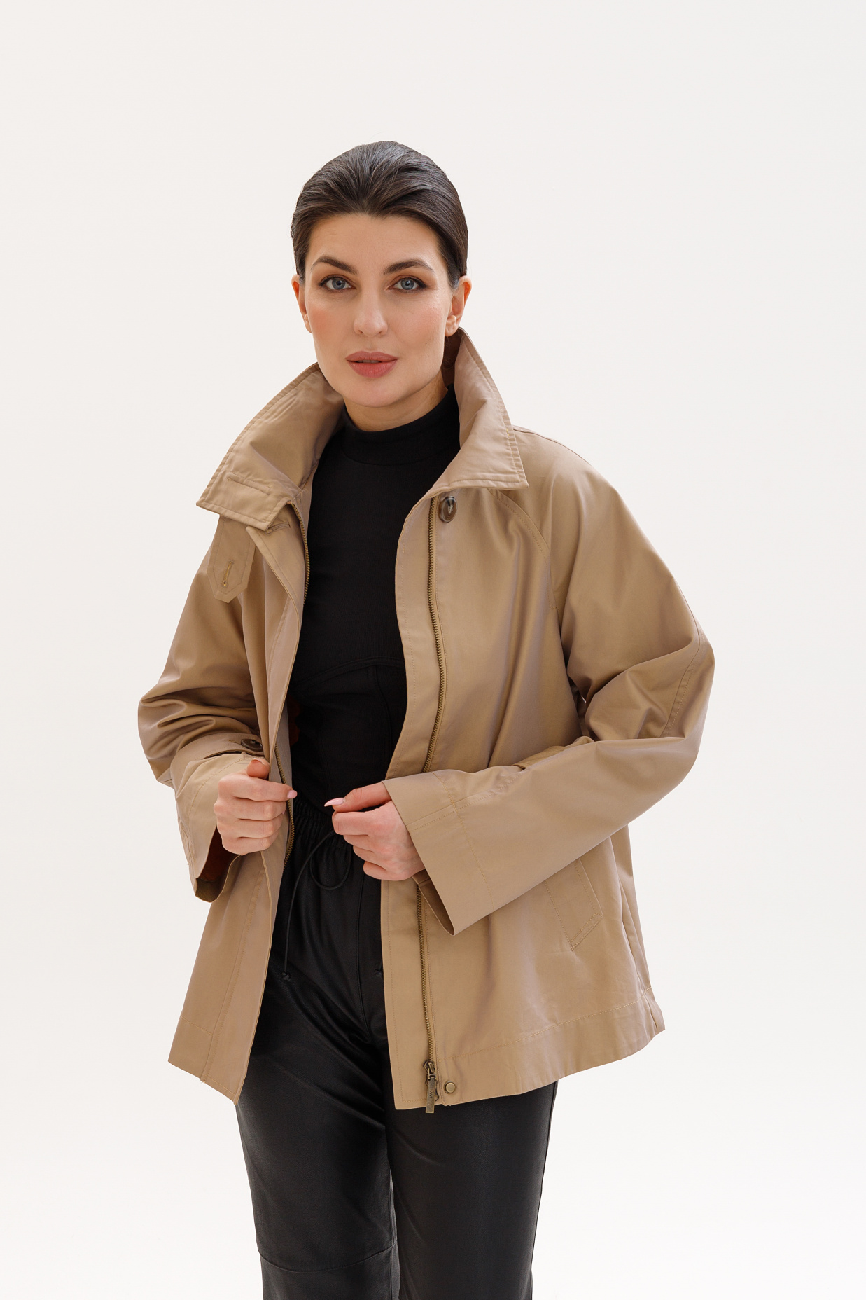 картинка 444.S25.016 куртка женская BEIGE от магазина Albana