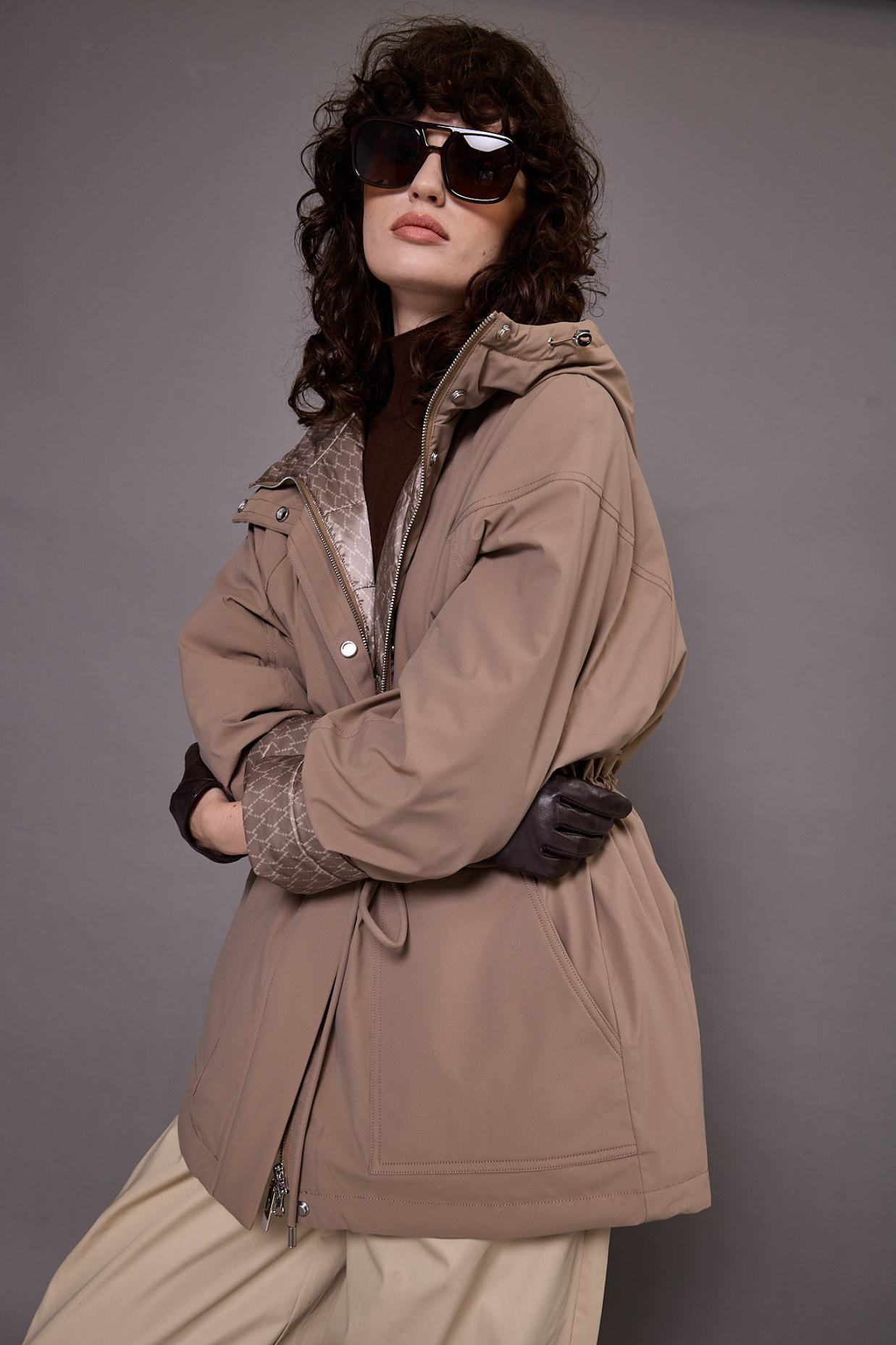 картинка 535.SS26.016 куртка женская TAUPE от магазина Albana