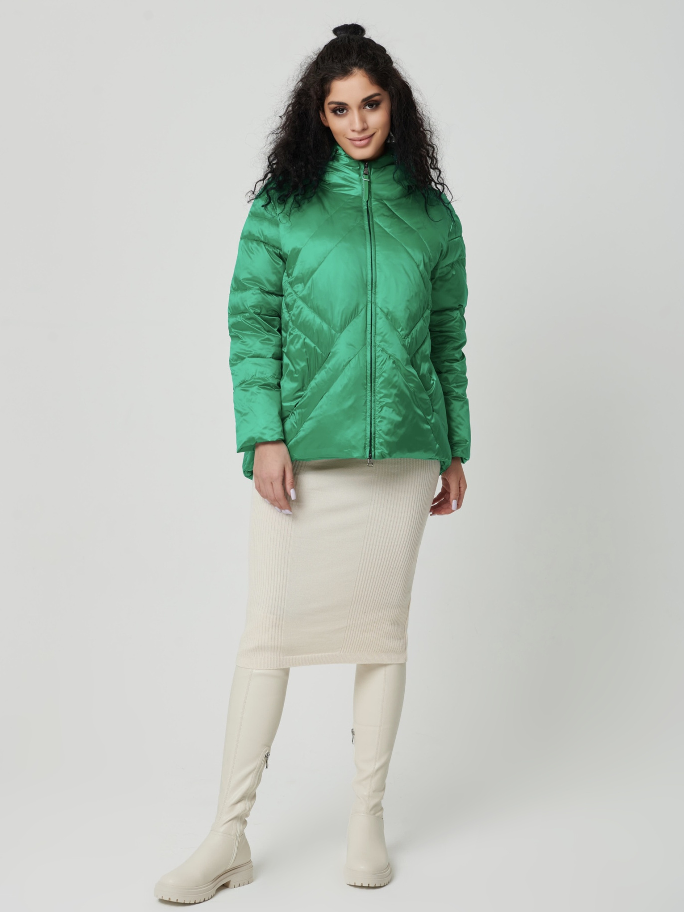 картинка 240.S23.004 Куртка женская EMERALD  от магазина Albana